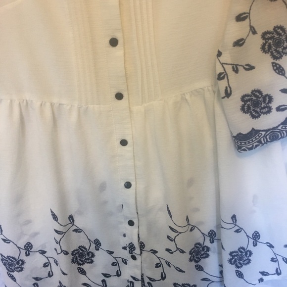 Shirt  Dress with design - Picture 6 of 8